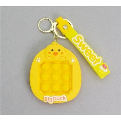 Брелок-игра лабиринт "Big duck", yellow 9х7,5х1 см 141P-010A