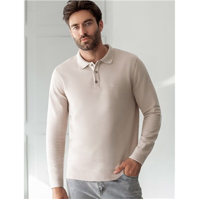 Лонгслив из мягкого фактурного трикотажа с плетеным воротником поло на пуговицах