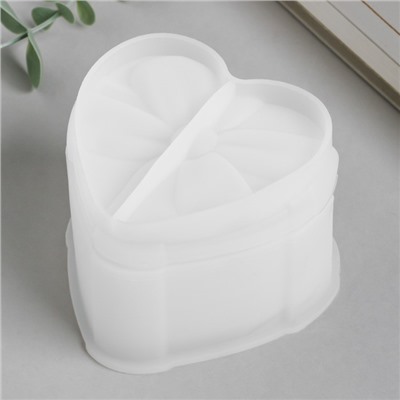 Молд силиконовый «Шкатулка - бантик сердце» с крышкой 8.4×9.7×6.7 см