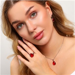 Комплект ювелирной бижутерии серьги, кулон и кольцо 17 р, покрытие: посеребрение, вставка: фианит, цвет: красный, арт.213.896-17