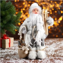 Дед Мороз под ёлку «Зимнее волшебство. В белой шубке с лыжами», 30 см