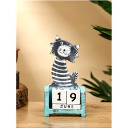 Календарь настольный «Полосатый кот», 7×4×14 см, дерево, чёрно-белый