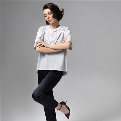 Футболка с кружевным декором, Рискованный тренд