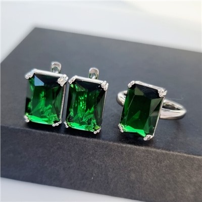 Комплект ювелирная бижутерия серьги и кольцо 18 р, покрытие: посеребрение, вставка: фианиты, цвет: зеленый, арт.313.030-18
