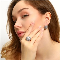 Комплект ювелирной бижутерии коллекция "Дубай" в форме крупных цветов серьги и кольцо 17 р, вставка: фианиты, цвет: прозрачный, арт.213.373-17