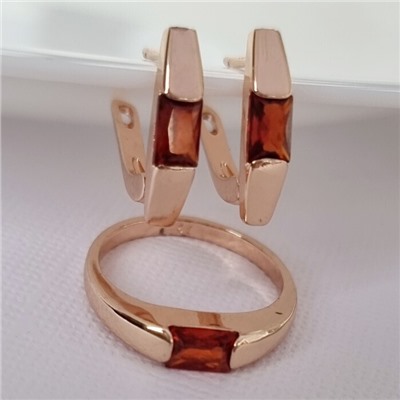 Комплект ювелирной бижутерии коллекция "Дубай" серьги и кольцо 17 р, покрытие позолота, вставка: фианиты, цвет: оранжево-красный, арт.215.382-17