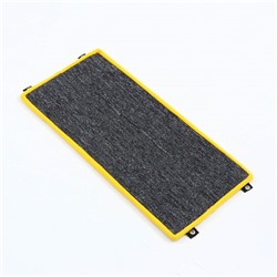 Когтеточка угловая средняя, ковролиновая с пропиткой, 57×13 см, микс цветов