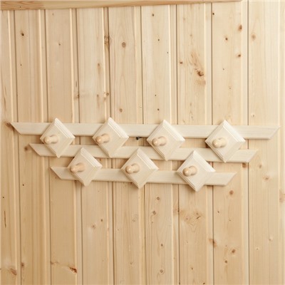 Вешалка для бани и сауны «Шахматка», 72×15×8 см, деревянная, настенная, 7 крючков