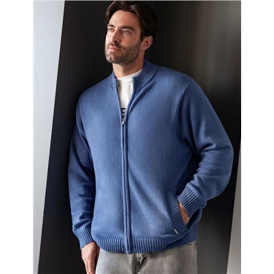 Кардиган плотной вязки на металлической молнии