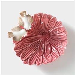 Блюдо керамическое «Голубки на цветке», 13×13.5×3 см, цвет розовый