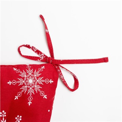 Подушка на стул новогодняя «Белые снежинки», 42×42×5 см, красная