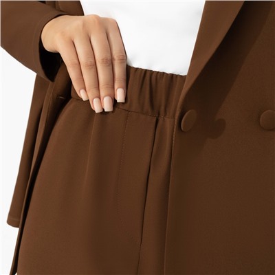 Брючный костюм для нужного впечатления, Стильный коллектив