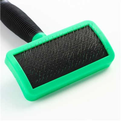 Пуходерка без капель, прорезиненная ручка, 10×16 см, зелёно-чёрная