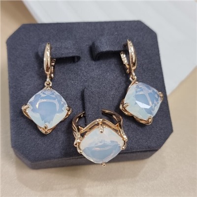 Комплект ювелирной бижутерии коллекция "Дубай" серьги и кольцо 20 р, покрытие позолота, вставка: искусственный лунный камень, арт.414.344-20