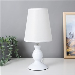 Настольная лампа «Класси» E27 15×15×32 см RISALUX