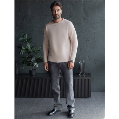 Джемпер базовый из мягкого фактурного трикотажа с круглым воротом