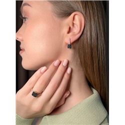 Кольцо из золочёного серебра с натуральной чёрной шпинель, фианитами и родированием 925 пробы 1-129зч216