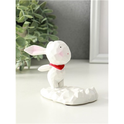 Фигурка - подставка для телефона «Зайка с шейным красным платком», 6.5×9×8.5 см