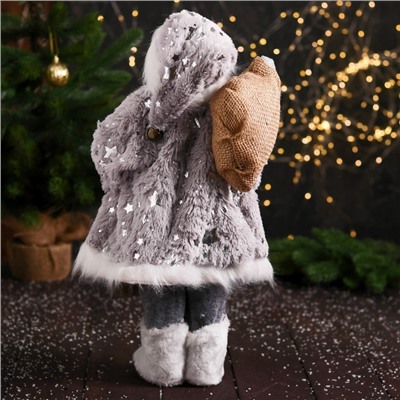 Дед Мороз под ёлку «Зимнее волшебство. Новогодняя игрушка в свитере и меховых ботинках», 47 см, бело-серый