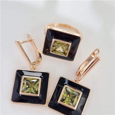 Комплект ювелирной бижутерии коллекция "Дубай" серьги и кольцо 17 р, покрытие позолота, вставка: цветная эмаль и крупный фианит, цвет: светло-зеленый и черный, арт.215.341-17