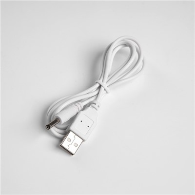 Светодиодная фигура «Свеча со снеговиком» 13.8×30×8.4 см, пластик, батарейки ААх3 (не в комплекте), USB, свечение тёплое белое