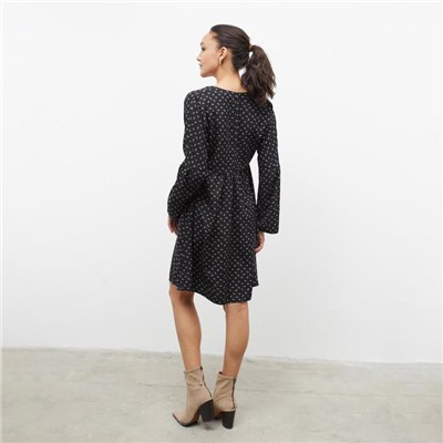 Платье мини женское MINAKU: Green trend, чёрное, размер 42