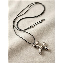 Кулон на шнурке