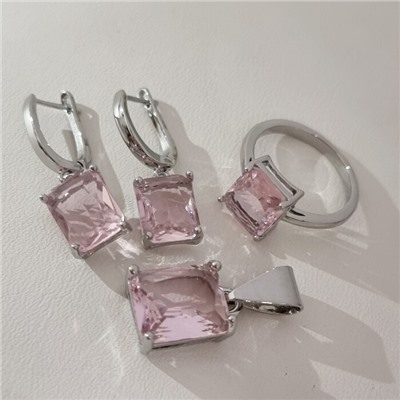 Комплект ювелирной бижутерии коллекция "Дубай" серьги, кулон и кольцо 19 р покрытие посеребрение, вставка: стекло, цвет: розовый, арт.215.597-19