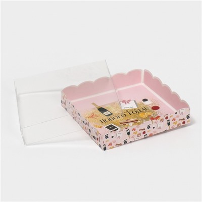Коробка для кондитерских изделий новогодняя с пластиковой крышкой «Подарки», 15×15×3 см