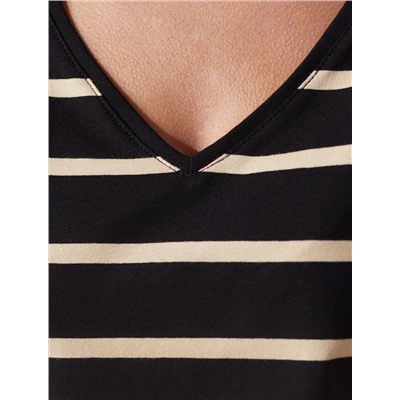 Футболка в полоску с V-вырезом и цельнокроеным рукавом из премиального хлопка