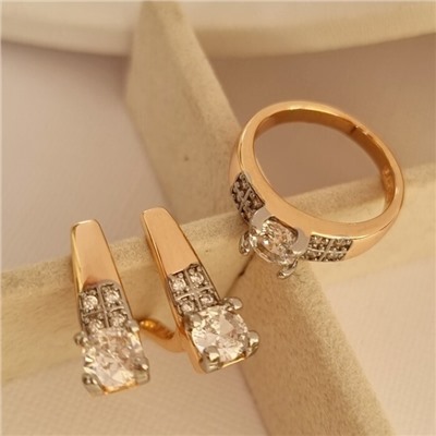 Комплект ювелирной бижутерии коллекция "Дубай" серьги и кольцо 17 р, покрытие позолота, вставка: цирконы, цвет: прозрачный, арт.414.066-17