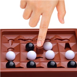 Игра настольная "Вращающиеся шахматы" в коробке