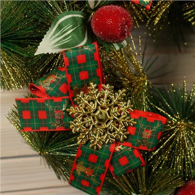 Венок новогодний d=30 см «Зимнее волшебство. Яркая сказка» с бантиками и снежинками