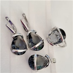 Комплект ювелирная бижутерия серьги, кулон и кольцо 17 р, покрытие: посеребрение, вставка: фианит, цвет: серый, арт.313.064-17