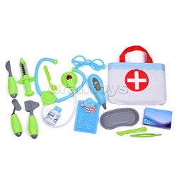 Игровой набор "Маленький врач" в коробке