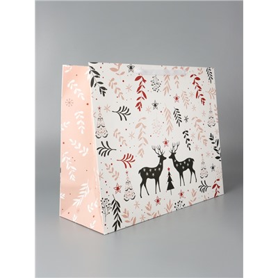 Пакет подарочный новогодний ламинированный горизонтальный «Праздник в лесу», 49×40×19 см