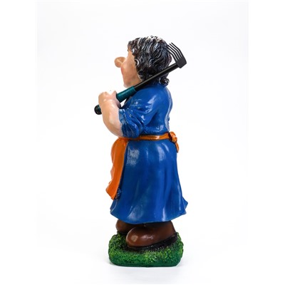 Садовая фигура из полистоуна «Баба с тяпкой», 23×37×63 см