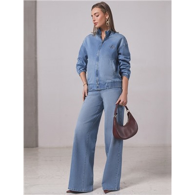 Джинсовый бомбер на молнии из эластичного плотного денима