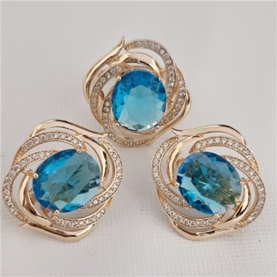 Комплект ювелирной бижутерии коллекция "Дубай" серьги и кольцо 19 р, покрытие позолота, вставка: фианиты, цвет: нежно-голубой и прозрачный, арт.215.394-19
