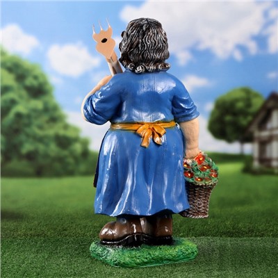 Садовая фигура из полистоуна «Баба с тяпкой», 63×23×27 см