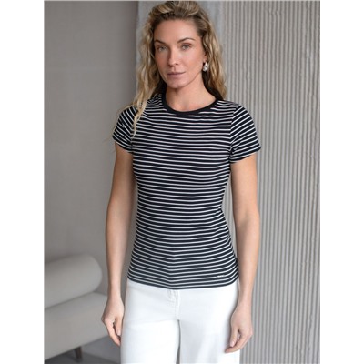 Футболка облегающая в тонкую черно-белую полоску из премиального хлопка с эластаном