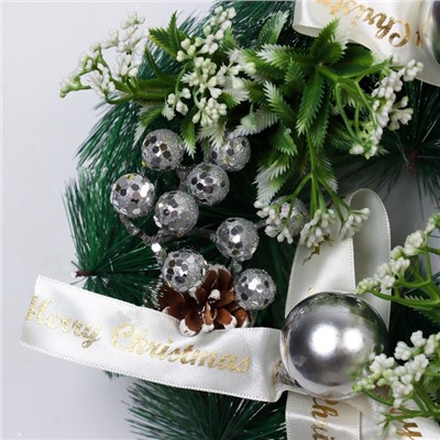 Венок новогодний d=24 см «Зимнее волшебство. Фестиваль блеска», с бежевыми бантами и шариками