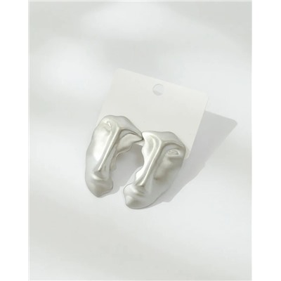 Стильные серьги