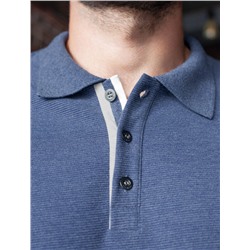 Лонгслив из мягкого фактурного трикотажа с плетеным воротником поло на пуговицах