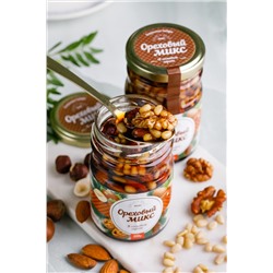 Ореховый Микс в сиропе из сосновой шишки / стекло / 220 гр / Солнечная Сибирь