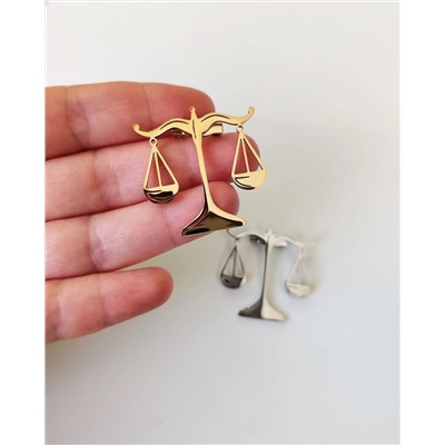 Брошь из стали