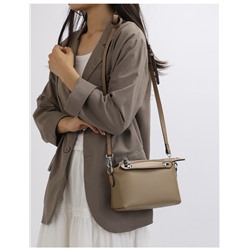 Bags Сумка женская / кожа /  	 0110911