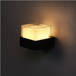 Светильник фасадный «Гранд», 5 Вт, 3000К, IP65, 220 В, пластиковый корпус, чёрный, свечение тёплое белое