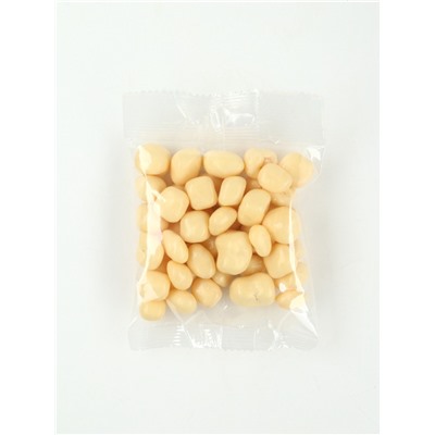 Подарочный набор новогодний «С новым годом»: чай (50 г), арахис, ананас в шоколаде, крем-мед