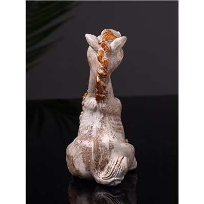 Фигурка гипс «Конь с букетом», 11 см, бежевая